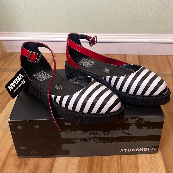 tuk Shoes - TUK striped sandals NWT